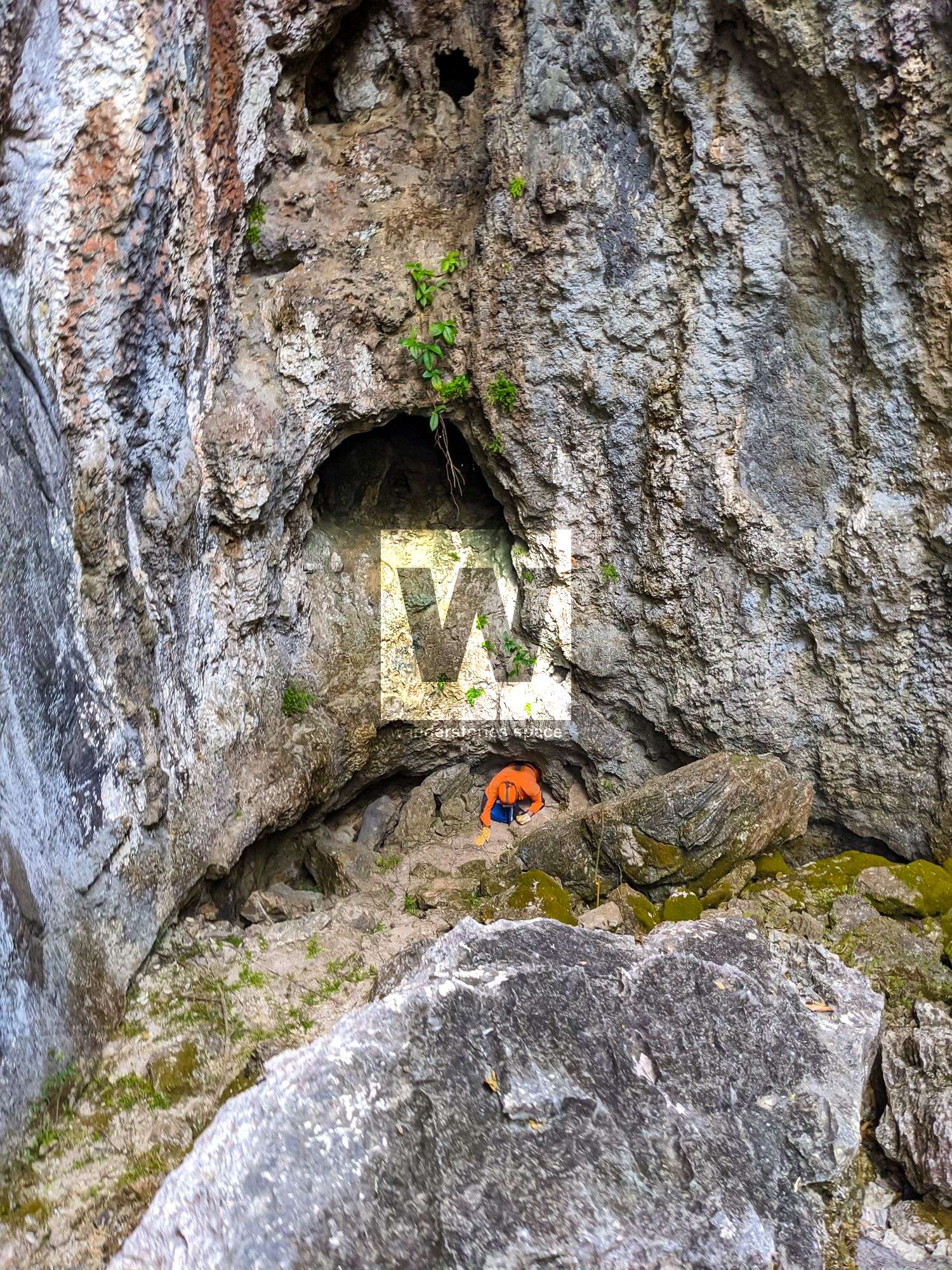 Keefs Cave entrance